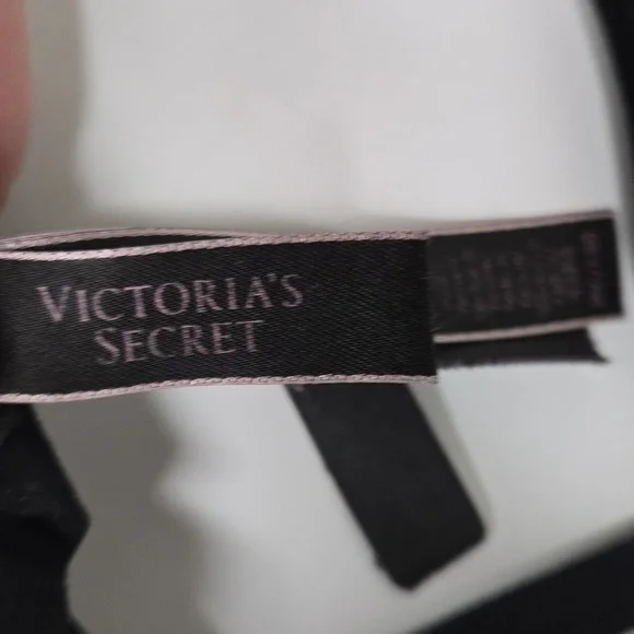 Victoria Secret Black Bra Size 36C - Picture 3 of 3